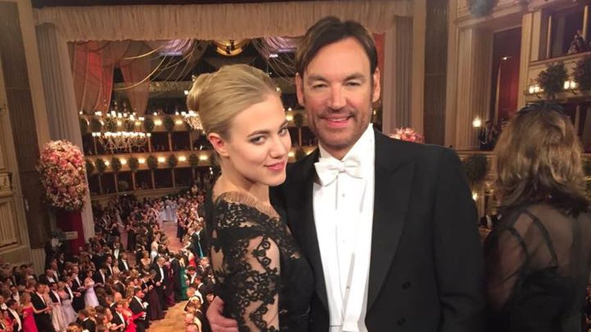Larissa Marolt und Whitney Sudler-Smith beim Wiener Opernball