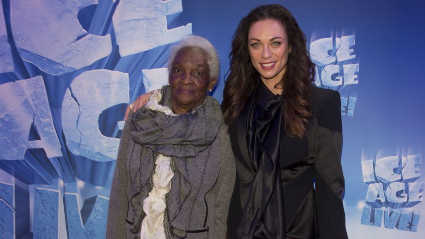 Lilly Becker mit ihrer Oma Esseline bei der Gala-Premiere von "Ice Age Live!"