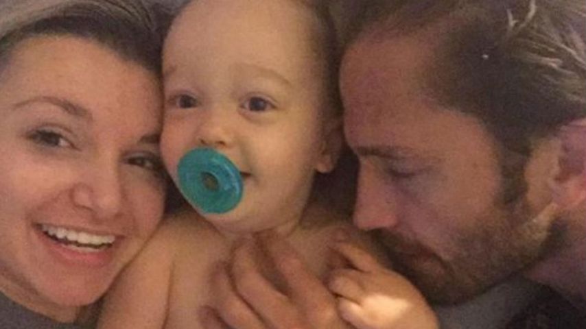 Marcus Kowal mit seiner Frau und Söhnchen Liam