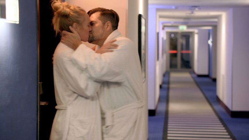 Maren (Eva Mona Rodekirchen) und Leon (Daniel Fehlow) bei GZSZ