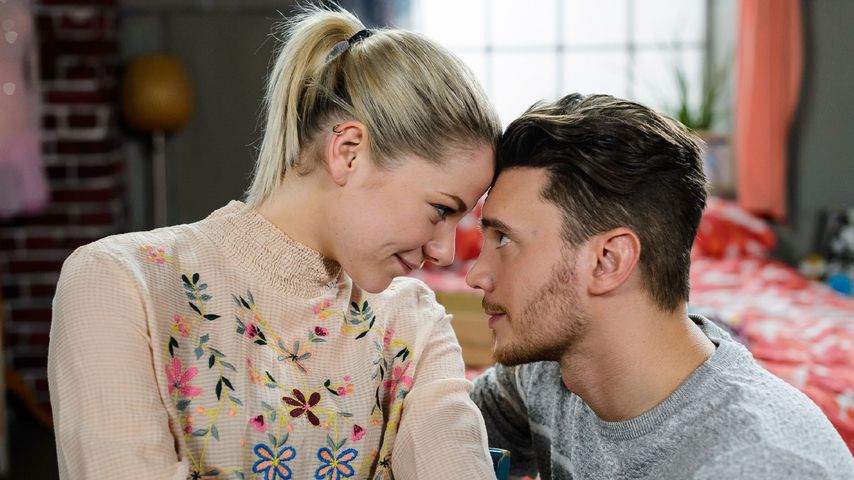 Marie (Cheyenne Pahde) und Ronny (Bela Klentze) bei "Alles was zählt"