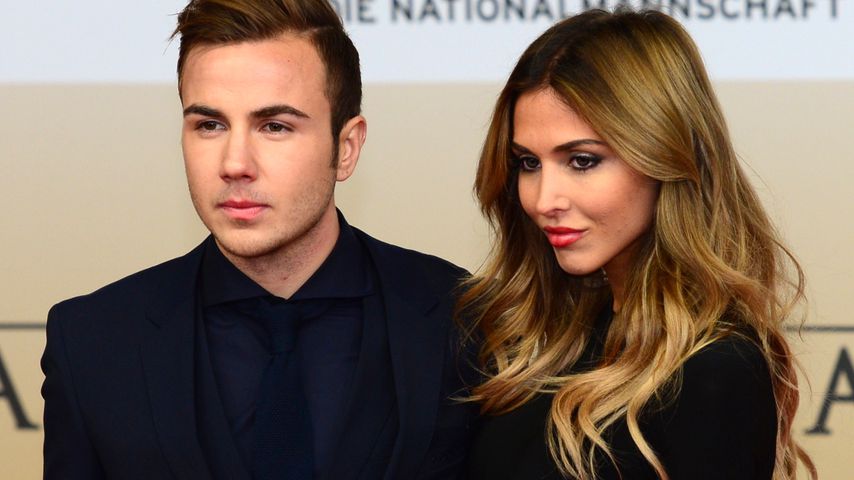 Mario Götze und Ann-Kathrin Brömmel bei der "Die Mannschaft"-Premiere in Berlin 2014