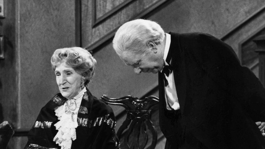 May Warden und Freddie Frinton als Miss Sophie und Butler James in "Dinner For One"