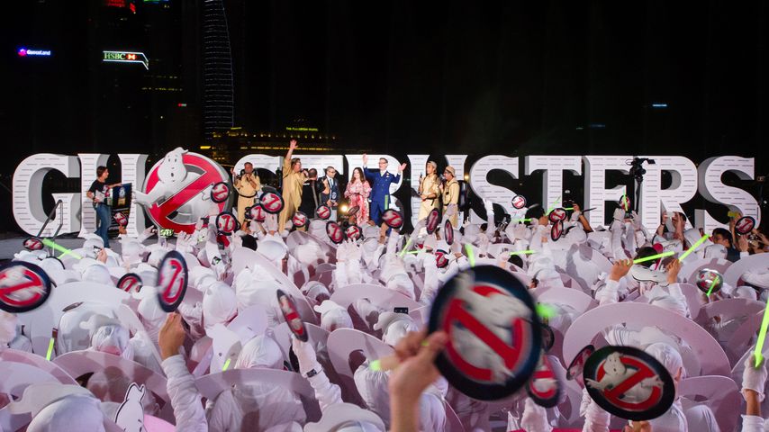 Melissa McCarthy mit Regisseur Paul Feig beim Ghostbusters-Guinness-Weltrekord-Event in Singapur