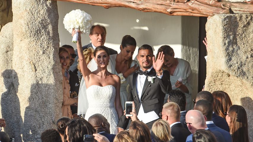 Melissa Satta und Kevin Prince Boateng nach ihrer Trauung in Porto Cervo