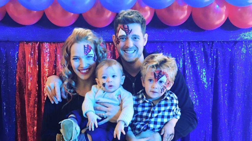 Michael Bublé mit seiner Ehefrau Luisana Lopilato und seinen Söhnen Noah und Elias
