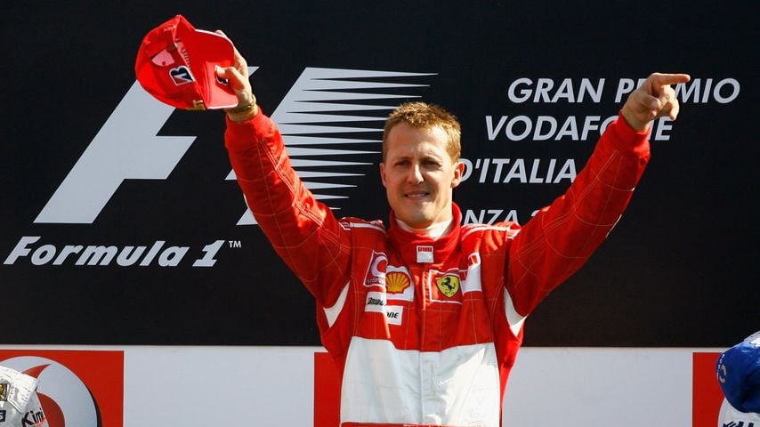 Michael Schumacher feiert seinen Sieg beim Grand Prix in Monza, September 2006