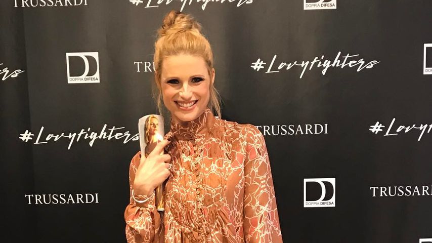 Schwanger? Versteckt Michelle Hunziker hier eine Baby-Kugel?