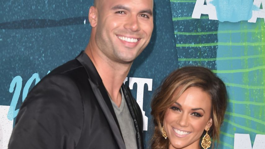 Ex-NFL-Star Mike Caussin und Jana Kramer bei den "CMT Music Awards" in Nashville