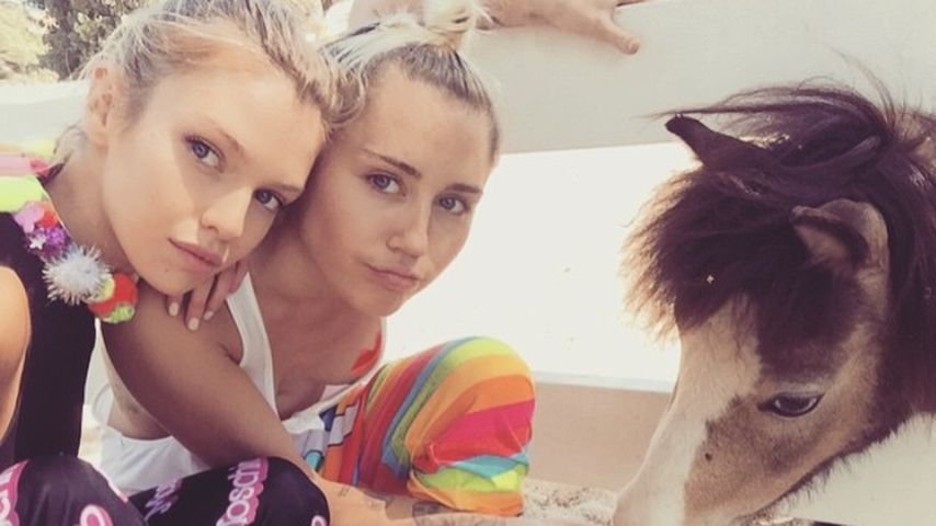 Miley Cyrus und Stella Maxwell