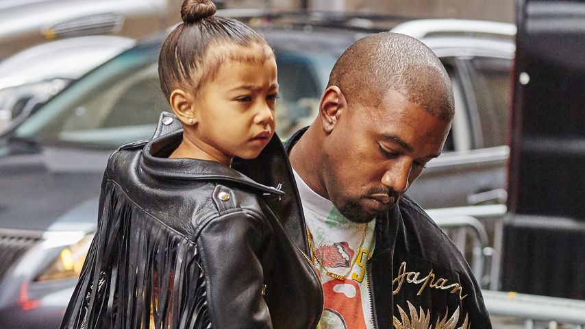 North West und ihr Papa Kanye West auf dem Weg zum Broadway-Musical "The Lion King"