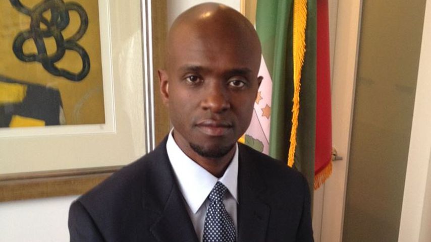 Owiso Odera, Schauspieler