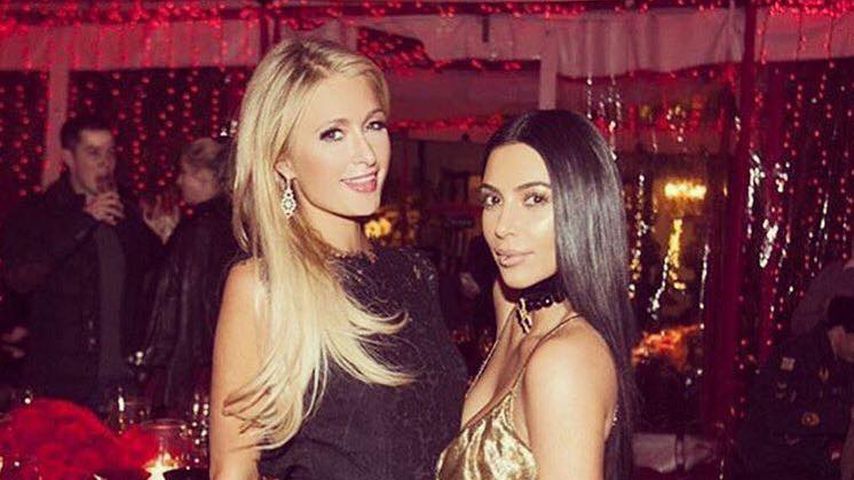 Paris Hilton und Kim Kardashian an Weihnachten 2016