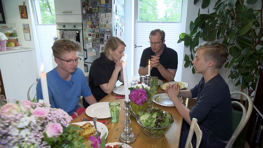 Patricia Kelly mit ihrem Mann Dennis und den Söhnen Alexander und Ignatius