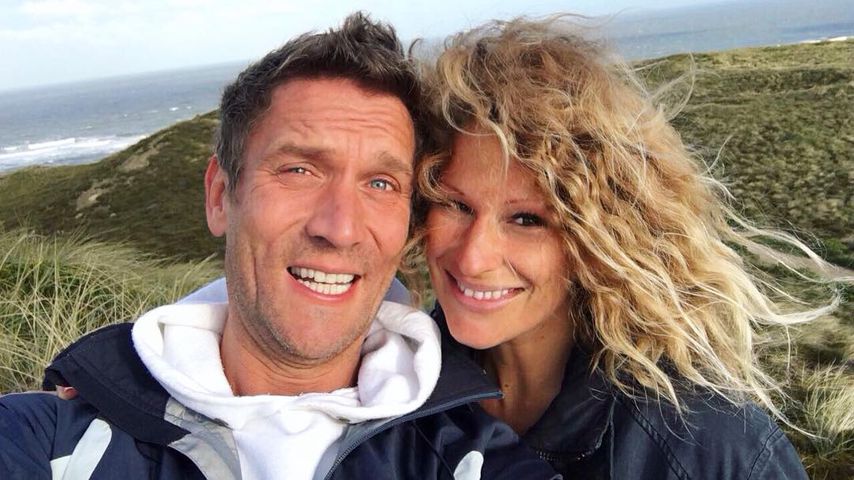 Peer Kusmagk und Janni Hönscheid am Meer