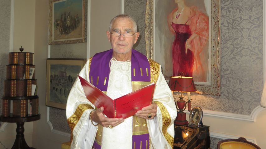 Prinz Frédéric von Anhalt in seiner neuen Funktion als Pastor der Universal Life Church