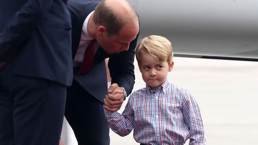 Prinz William und sein Sohn George am Flughafen in Warschau