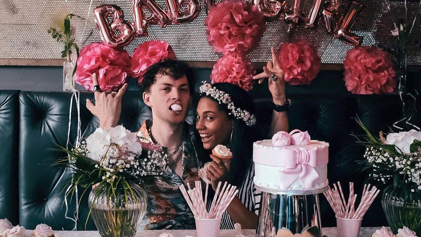 Es wird ein Girl: Bonnies Ex Psaiko.Dino in Baby-Vorfreude!