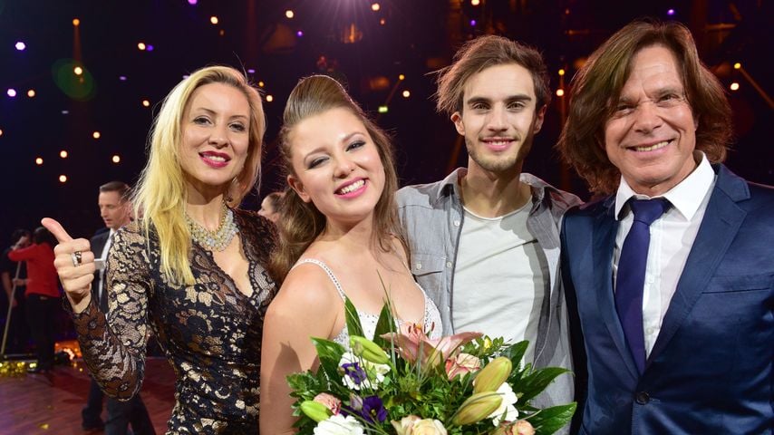 Ramona Drews, Joelina Drews, Marc Aurel Zeeb und Jürgen Drews bei "Stepping Out" 2015 in Köln