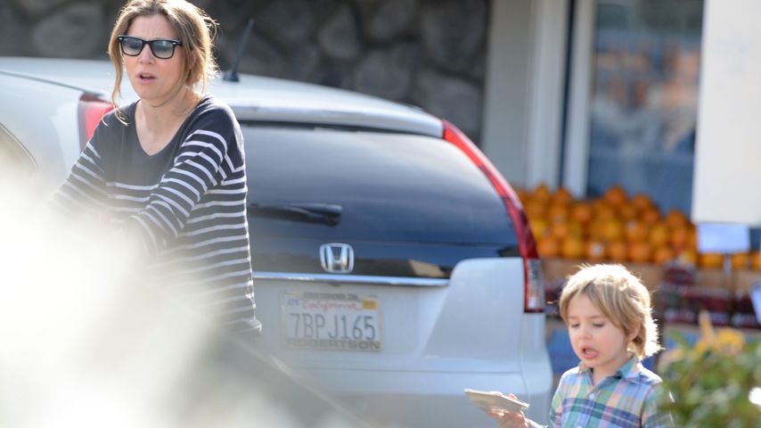 Sarah Chalke mit ihrem Sohn Charlie