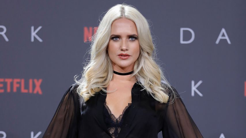 Sarah Knappik, Model