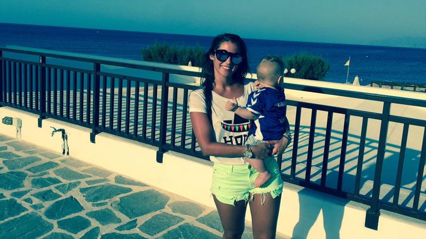 Sarah Lombardi mit Söhnchen Alessio im Urlaub auf Kreta