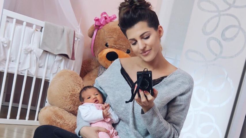 Sarah und Mia Rose Harrison