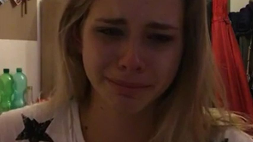 1. Todestag ihres Bruders: Saskia Atzerodt weint im Liveclip