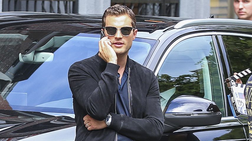 Hype um "Fifty Shades Freed": So sexy ist Mr. Grey am Set!