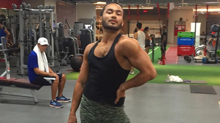 Sinon Loresca im Fitnessstudio