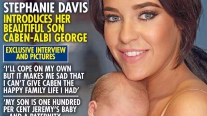 Stephanie Davis mit ihrem Baby