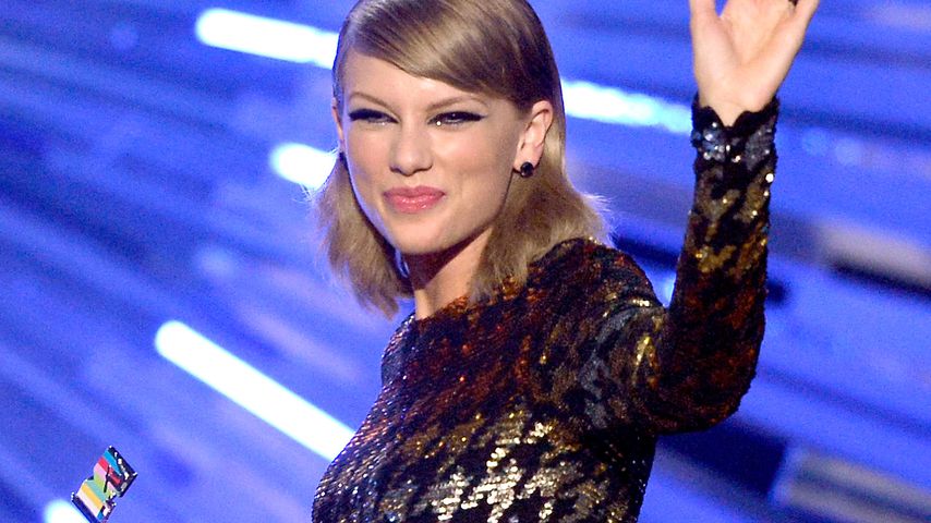 Taylor Swift auf der Bühne der VMAs 2015