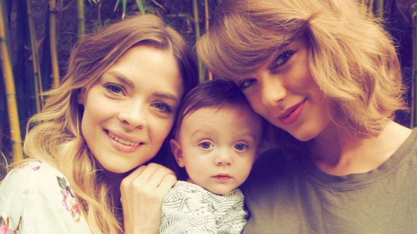 Jaime King und Leo Thames Newman mit Taylor Swift