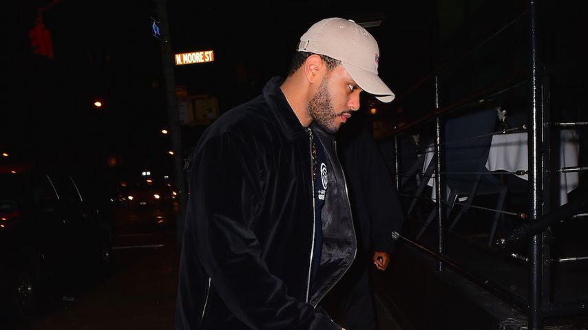 The Weeknd in New York auf dem Weg zu Bella Hadids Geburtstagsparty