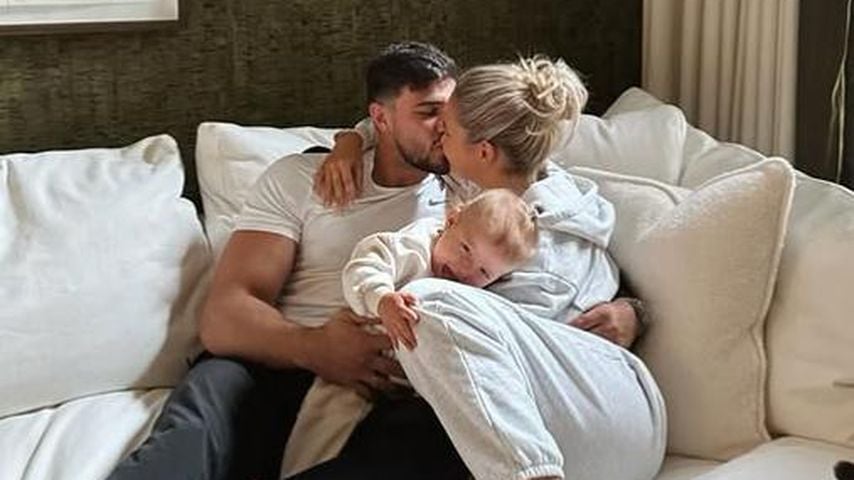 Tommy Fury, Molly-Mae Hague mit ihrer Tochter Bambi, Mai 2024