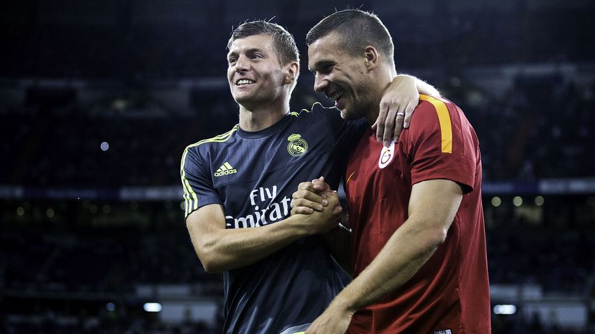 Toni Kross (l.) & Lukas Podolski (r.) beim "Trofeo Santiago Bernabéu"-Fußballturnier 2015 in Madrid