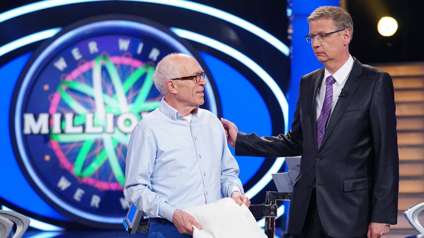 "Wer wird Millionär"-Kandidat Reinhard Feldmann und Moderator Günther Jauch