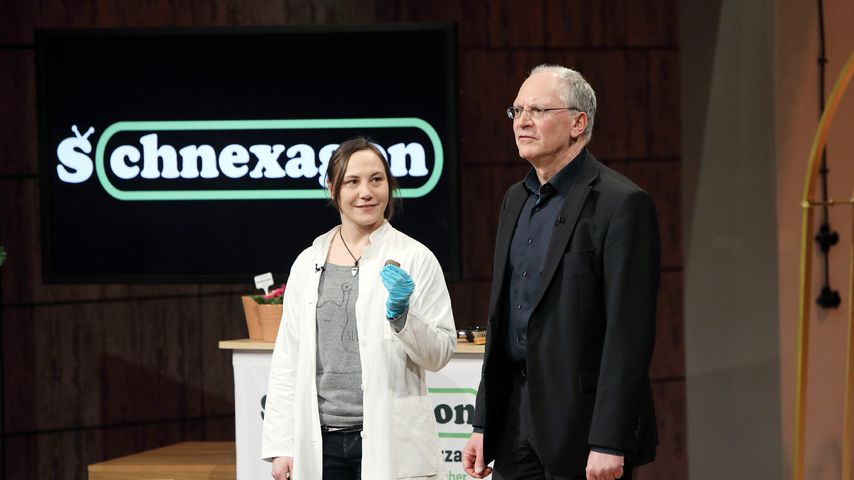 Nadine Sydow und Dr. Peter Rehders präsentieren ihr Produkt "Schnexagon" bei "Die Höhle der Löwen"
