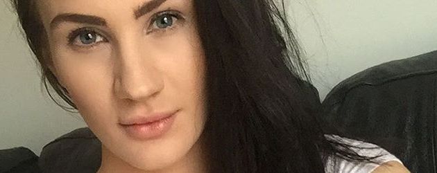 Aimee Spencer, auch bekannt als "Carla Mai" Aimee Spencer, auch bekannt als "Carla Mai"