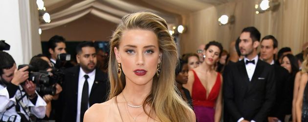 Amber Heard bei der MET-Gala in New York Amber Heard bei der MET-Gala in New York