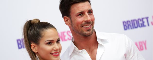 Angelina Heger und Leonard Freier auf der "Bridget Jones' Baby"-Premiere in Berlin 2016 Angelina Heger und Leonard Freier auf der "Bridget Jones' Baby"-Premiere in Berlin 2016