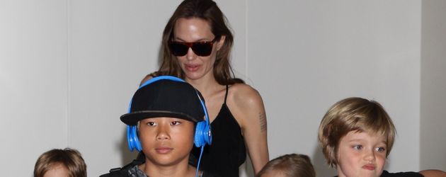 Angelina Jolie, Shiloh Jolie-Pitt, Knox Jolie-Pitt, Pax Thien Jolie-Pitt und Vivienne Jolie-Pitt Angelina Jolie, Shiloh Jolie-Pitt, Knox Jolie-Pitt, Pax Thien Jolie-Pitt und Vivienne Jolie-Pitt