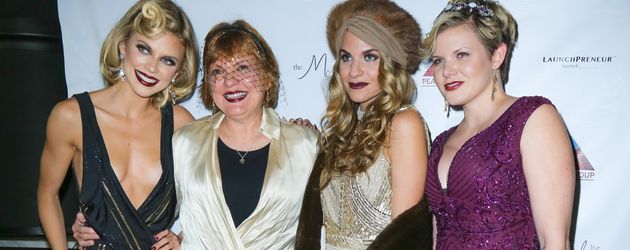 AnnaLynne McCord mit ihrer Mutter Sheri und ihren Schwestern Rachel und Angel AnnaLynne McCord mit ihrer Mutter Sheri und ihren Schwestern Rachel und Angel