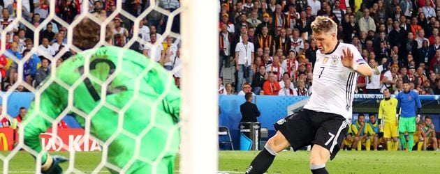Bastian Schweinsteiger bei der EM 2016 Bastian Schweinsteiger bei der EM 2016