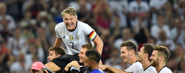 Bastian Schweinsteiger bei seinem Abschiedsspiel Bastian Schweinsteiger bei seinem Abschiedsspiel