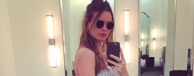 Behati Prinsloo, während ihrer ersten Schwangerschaft Behati Prinsloo, während ihrer ersten Schwangerschaft