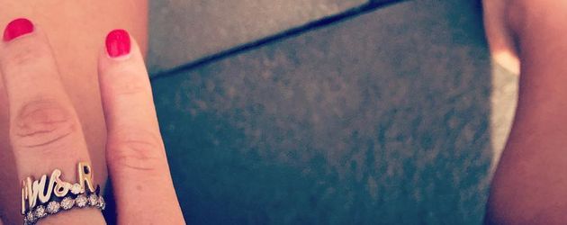 Blake Lively zeigt ihren Liebes-Ring Blake Lively zeigt ihren Liebes-Ring