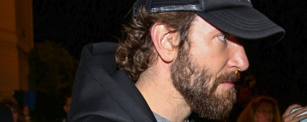 Bradley Cooper verlässt die "Vogue Paris Foundation Gala" in Paris Bradley Cooper verlässt die "Vogue Paris Foundation Gala" in Paris