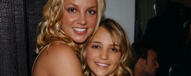 Britney und Jamie Lynn Spears in Santa Monica 2003 Britney und Jamie Lynn Spears in Santa Monica 2003