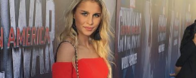 Caro Daur auf der "Marvel’s Captain America: Civil War"-Premiere Caro Daur auf der "Marvel’s Captain America: Civil War"-Premiere